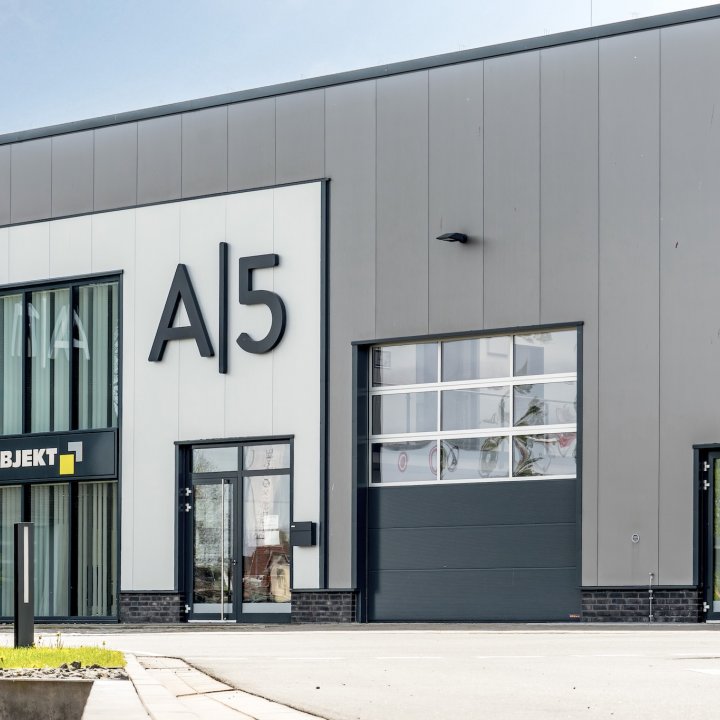 Allerkai Halle 5 - Neubau einer Werkhalle und Büroeinbau 